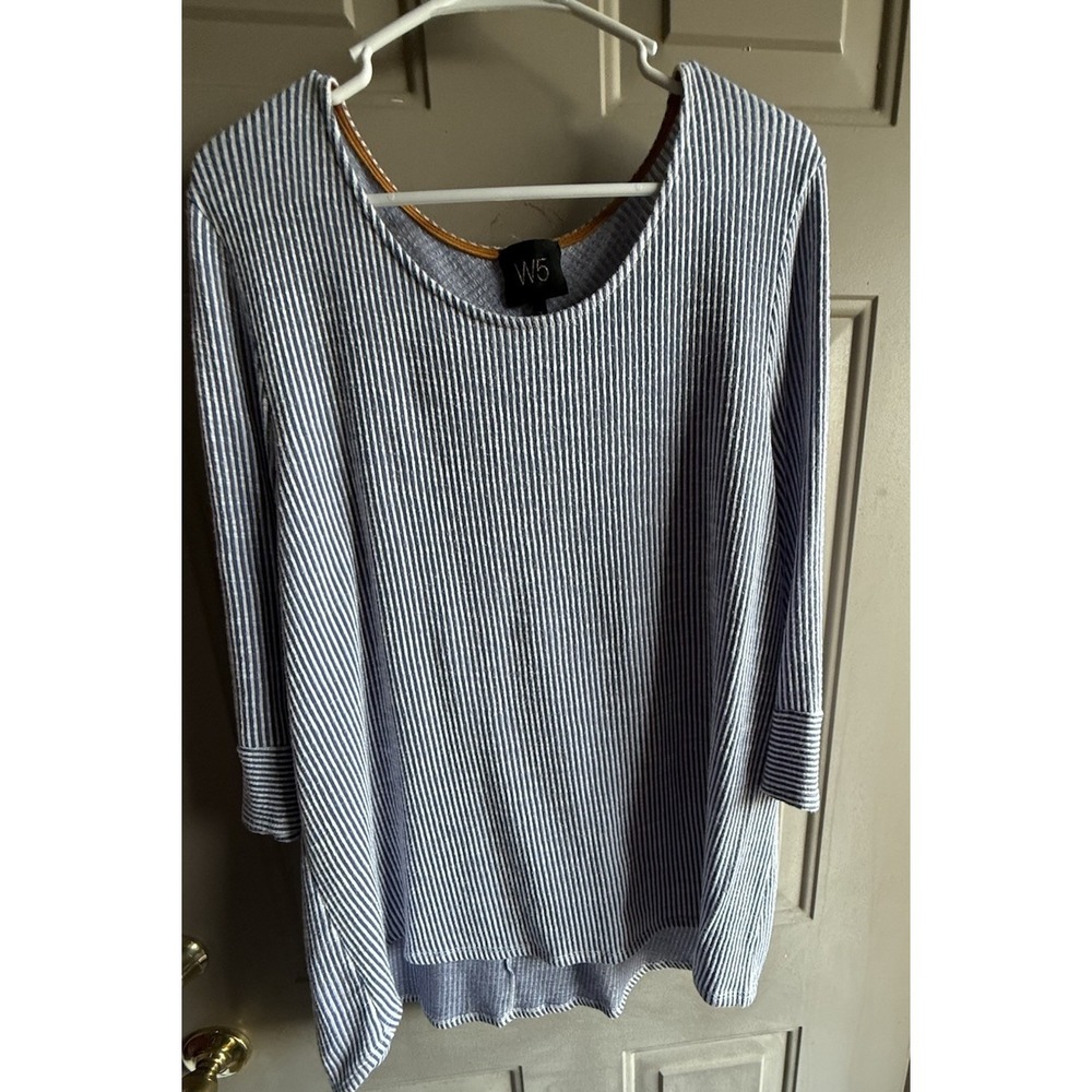 W5 women's Tunic Top Lt Blue & white vertical stripe 2X 3/4 Sleeves Scooped Neck